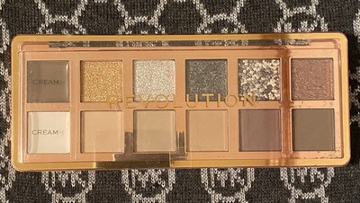 NEW/Sealed Revolution The Smokey Icon Eyeshadow Palette 12 Cream/Powder Shades