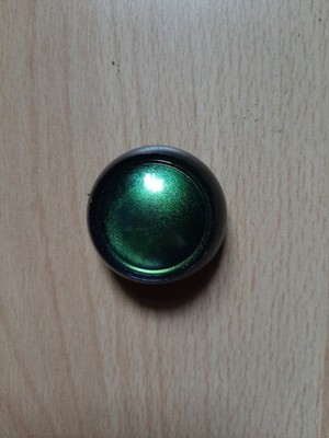 2x  Lidschatten Farbe 18 dunkelgrün metallisch Multi Effekt Eyeshadow