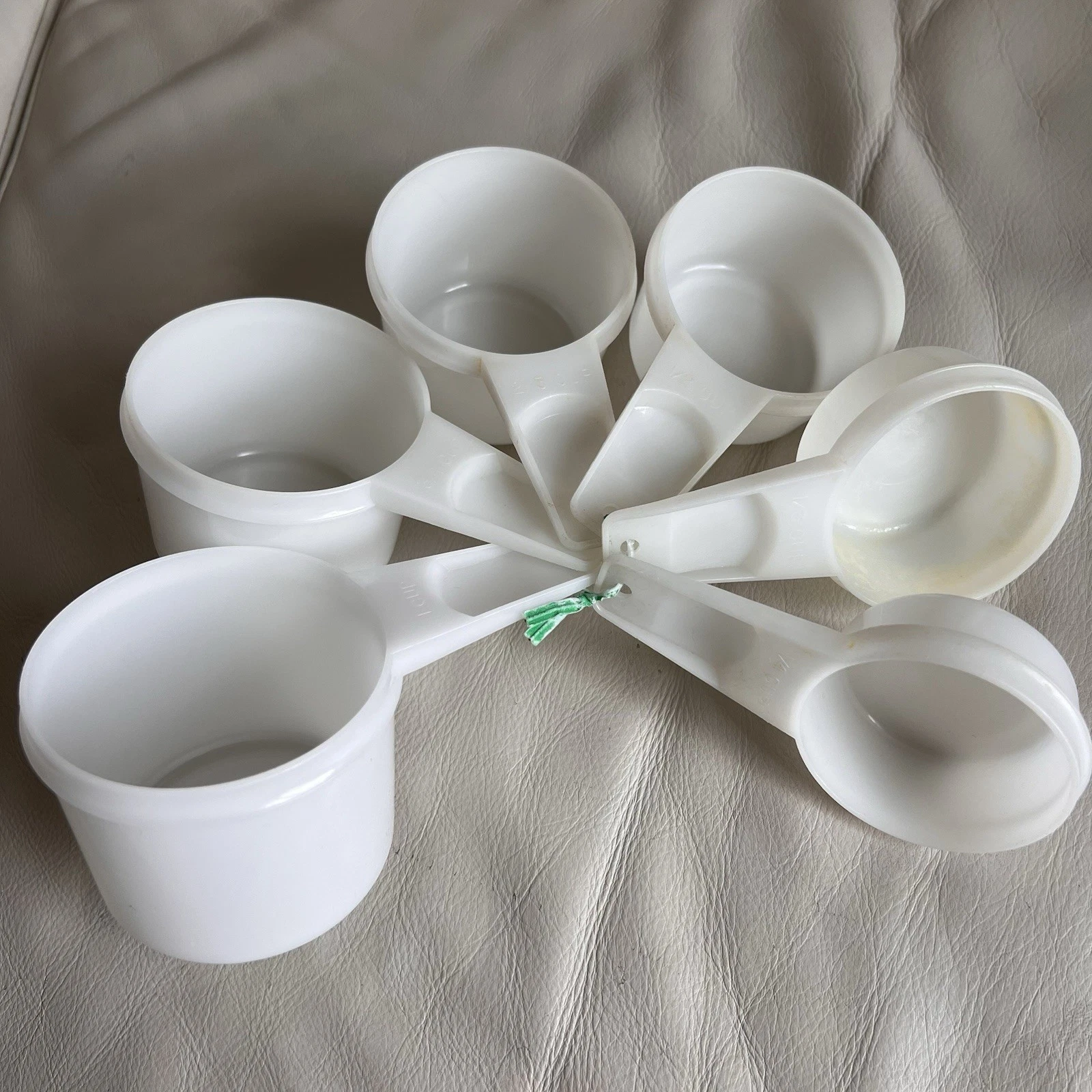 Tupperware Complete Set of 6 Measuring Cups
