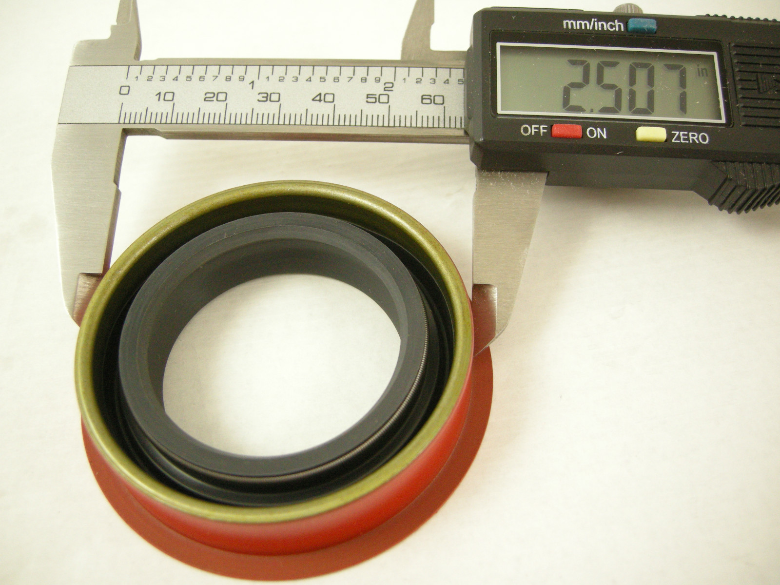 ROTO 10 SLIM JIM Rear Seal & Extension Tail Bushing Roto Hydramatic 375 Model 10