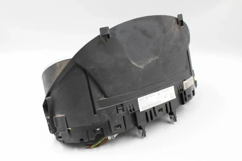 Velocímetro medidor cuadro de instrumentos Mercedes CLA250 2014-2015 OEM 819 Foto 3 de 4