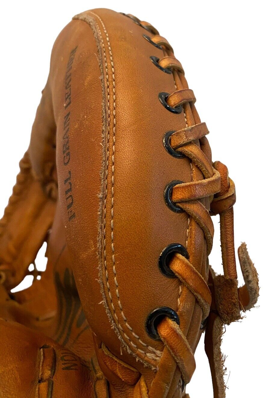 MacGregor Professional High Quality Catcher’s Mitt MCCM200X Flex Action