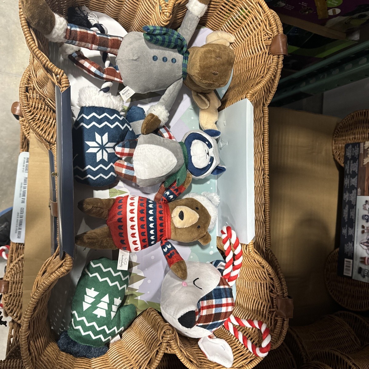 New Christmas Special Buddy Buddy Dog Bone Basket and 6pc