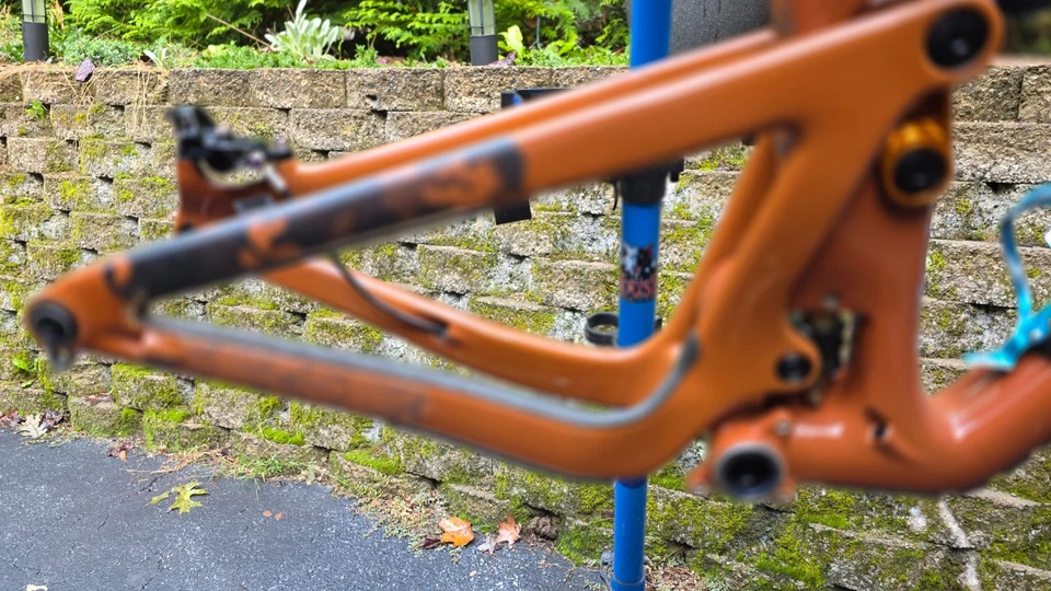 YETI SB 130, LG -29" con enlace en cascada, nuevo Fox Float X, rodamientos todos nuevos Foto 3 de 4