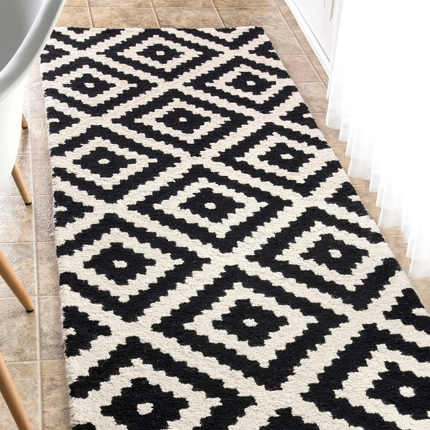 Hand Tufted 100% Wool Black White Diamond Rug Elegant Modern Geometric Large Rug