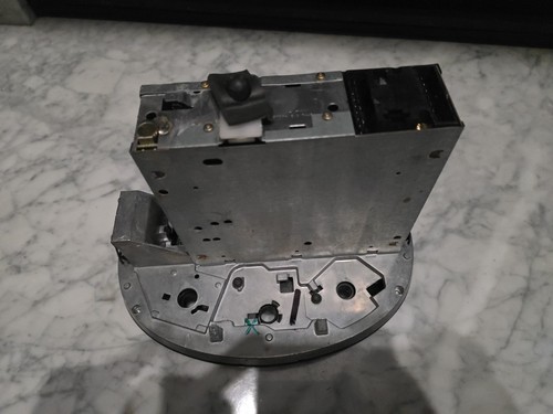 FORD OEM AM FM RADIO CASSETTE W/CLIMATE CONTROL F8CF-18C858-DC - Picture 3 of 3