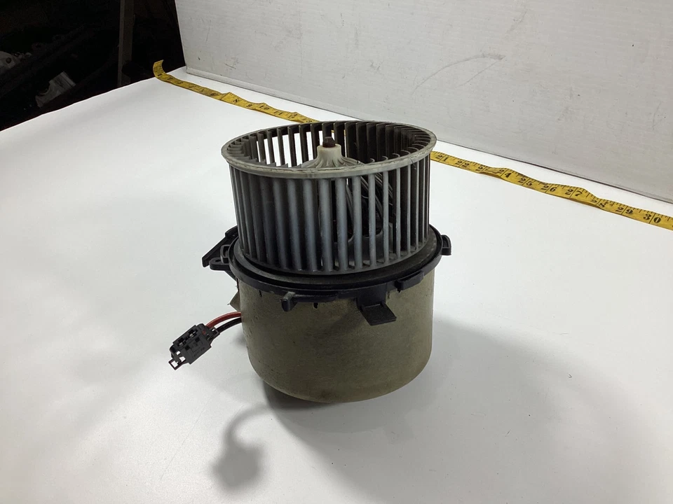 Двигатель и колесо вентилятора 2009-2012 AUDI S5 HVAC 8K1820021B/8K1820021C OEM. - Изображение 4 из 4