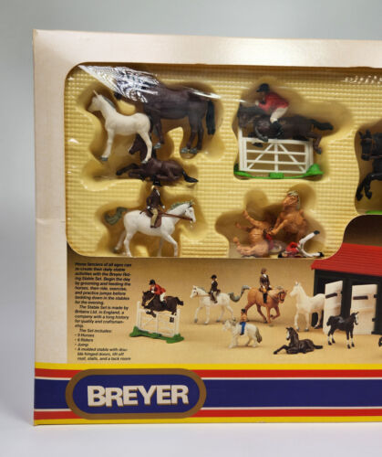 Breyer Cavallo Stabile Pino Lodge Equitazione Scuola UK #9900 1986 NUOVO - Foto 2 di 8