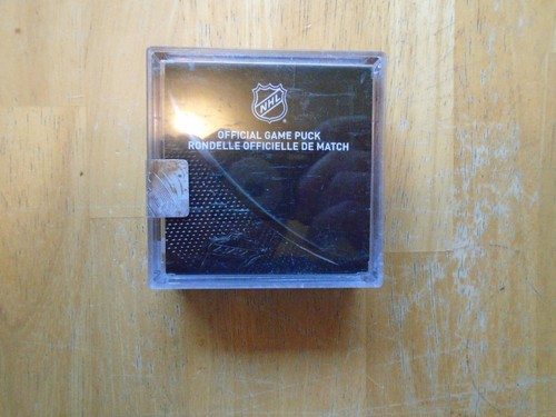 Edmonton Oilers Puck Autographed by Ryan Nugent-Hopkins (Official Game Puck) - Picture 2 of 3
