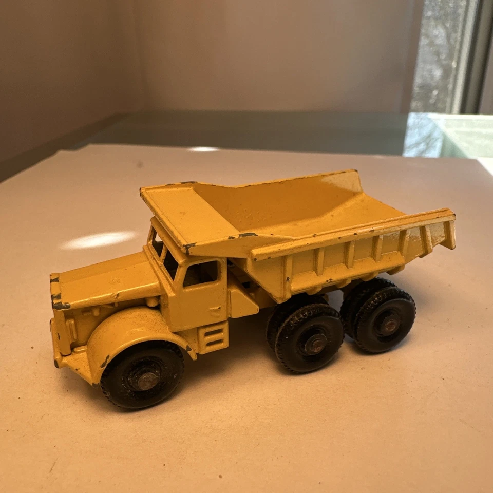 LESNEY Matchbox NO.6B EUCLID Quarry DUMP TRUCK+ Matchbox No. 26 Tipper Truck - Image 3 of 4