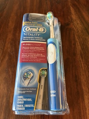Oral B Vitality Floss Action Rechargeable Power Toothbrush 2 Brush Heads New  