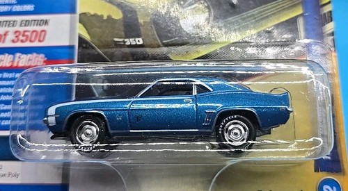Johnny Lightning 1969 Chevrolet Camaro SS 1:64 ** 50 YEARS / MUSCLE CARS USA - Imagen 5 de 20