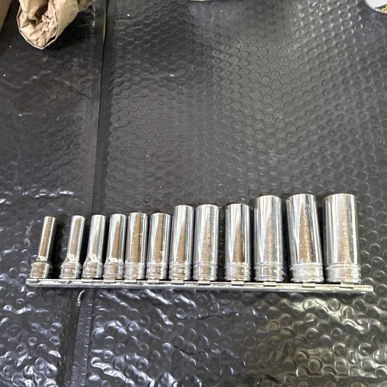 Snap on 3/8 drive deep metric socket set w/rail six point one 12 point