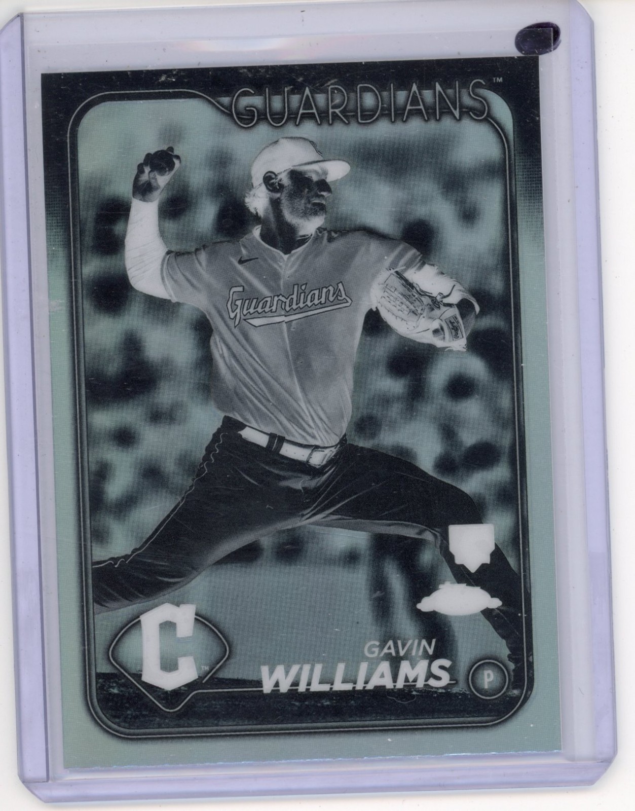2024 Topps Chrome Negative Refractor Gavin Williams #15 0nr3