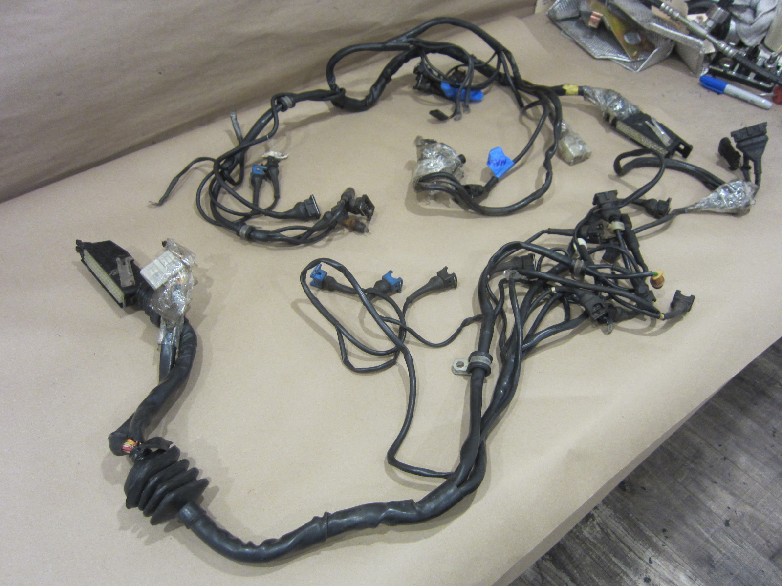 Ferrari 355 2.7 94-95 - LH & RH Engine Connecting Cables Set