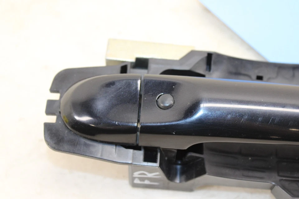 Manija de puerta exterior delantera derecha Nissan Juke 2011-2014 OEM JC13 Foto 2 de 4