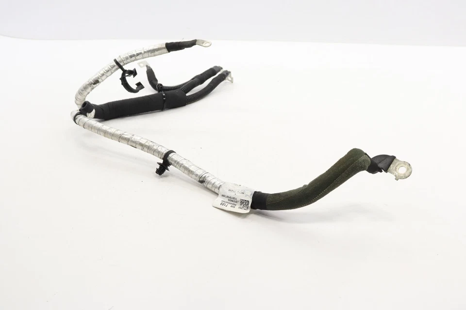 Chevrolet Silverado 1500 2019-2025 5,3 L cable de batería de arranque positivo OEM Foto 4 de 4