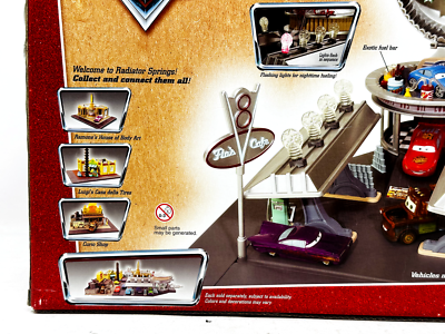 FLO'S V8 CAFE PLAYSET Original Desert 2006 Disney Pixar Cars