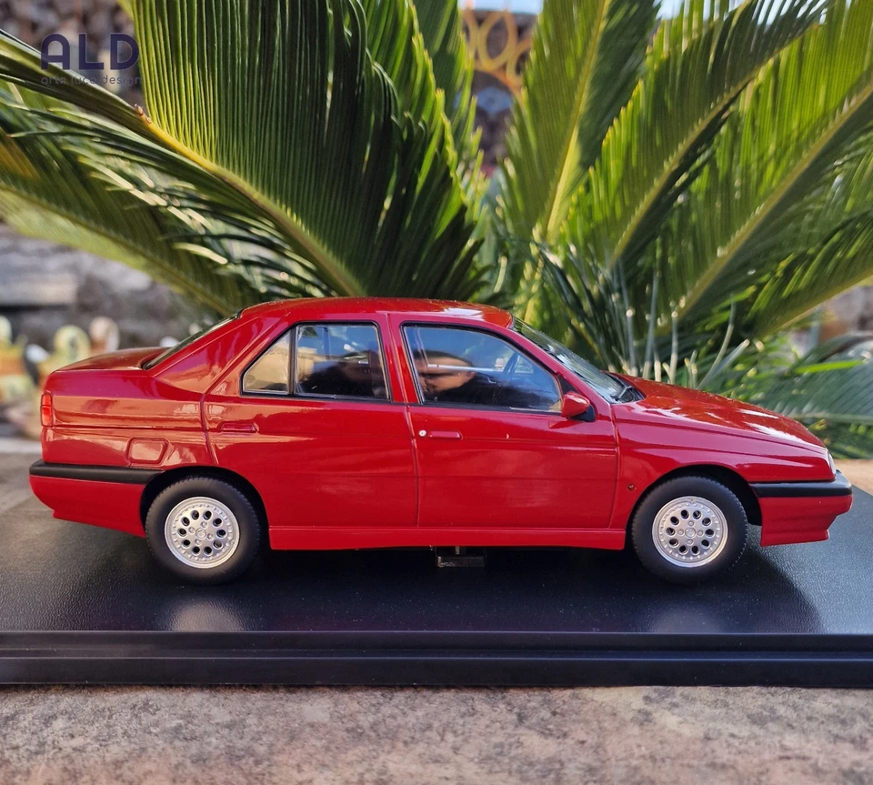modellino auto scala 1/18 alfa romeo 155 del 1996 modellini diecast triple9 - Immagine 3 di 4
