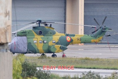 PHOTO  HELICOPTER RECORD SHOT OF IAR330L PUMA 98  C/N 142 OPERATED BY ESC713 ELI