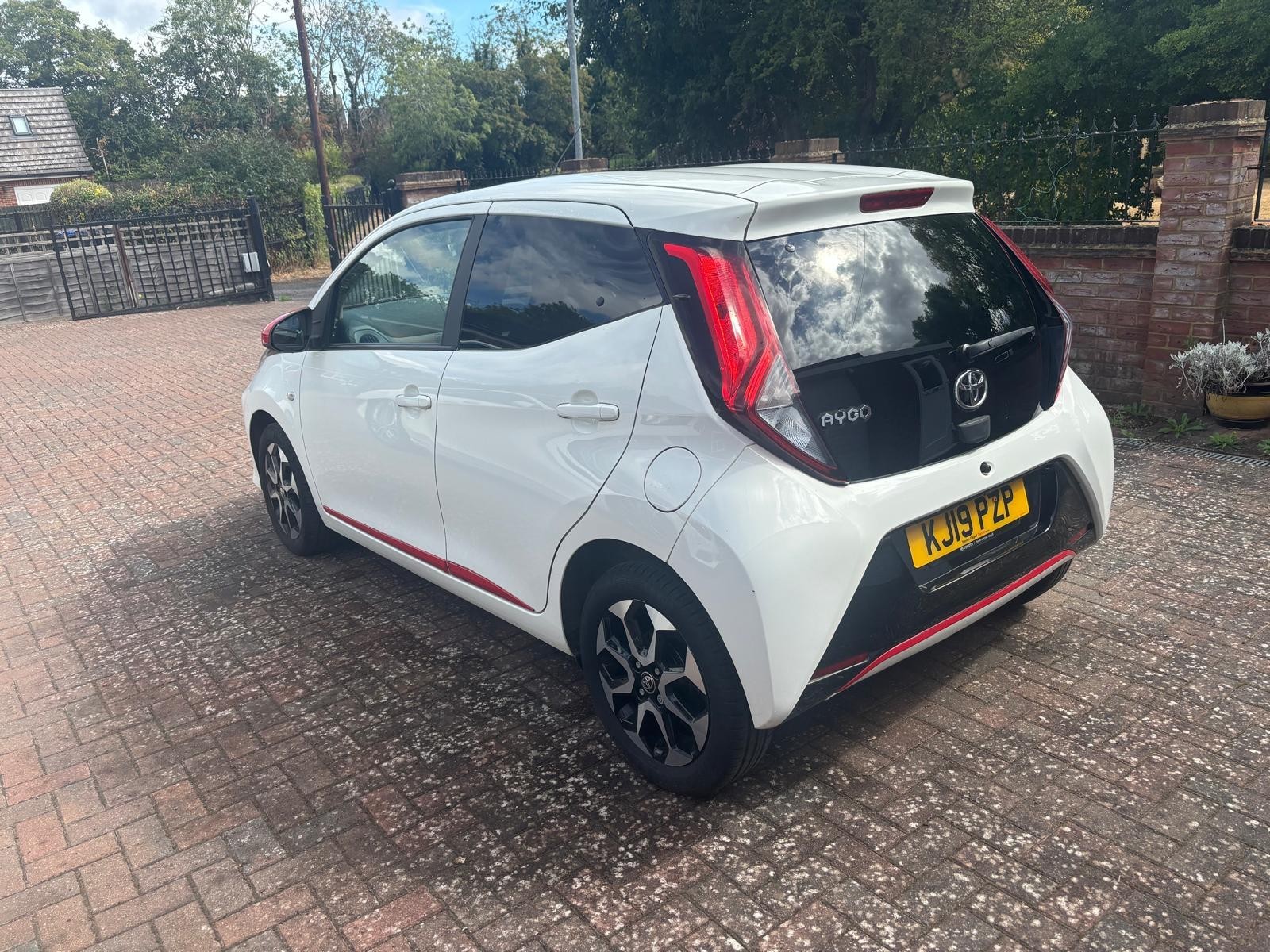 2019 Toyota Aygo, photograph 5