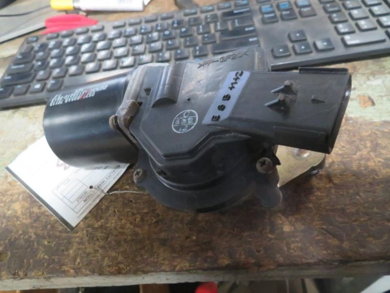 Windshield Wiper Motor Fits 01-05 PT CRUISER 139203 - Image 2 of 4