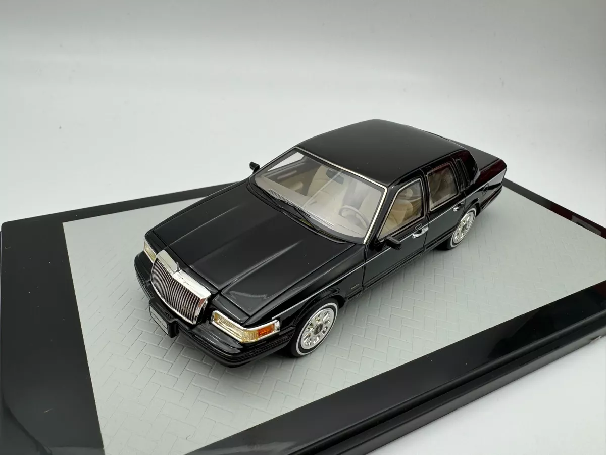 Diecast lincoln town car hotsell