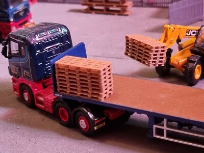 1/76 Scale XL Large Pallets ''Various Colours'' OO Gauge