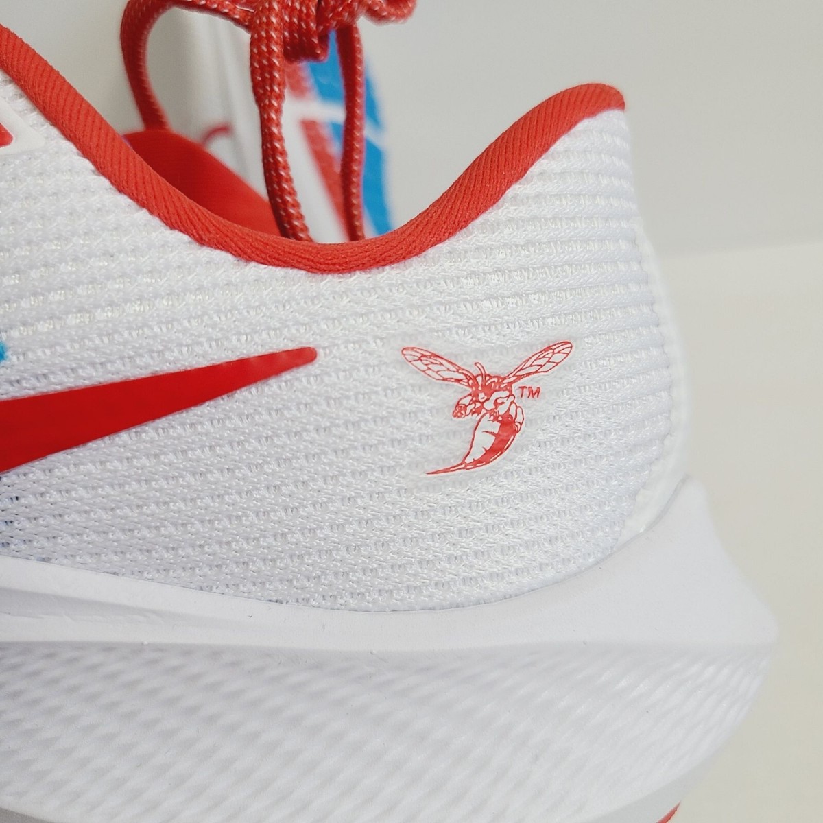 Nike Air Zoom Pegasus 40 Delaware State Hornets Running 