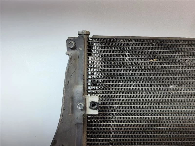 KIA SEDONA 2006 2007 2008 2009 2010 2011 2012 2013 2014 3,8 L AC Conderser Foto 2 de 4