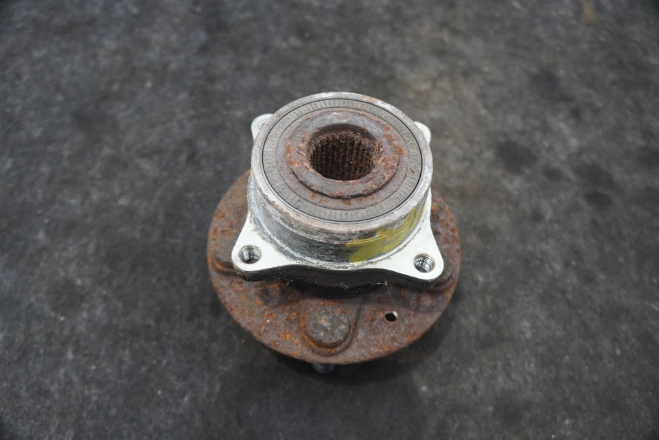 Front Center Wheel Hub Bearing 4G43-2B663-AD OEM Aston Martin V8 Vantage 2008 - Image 4 of 4