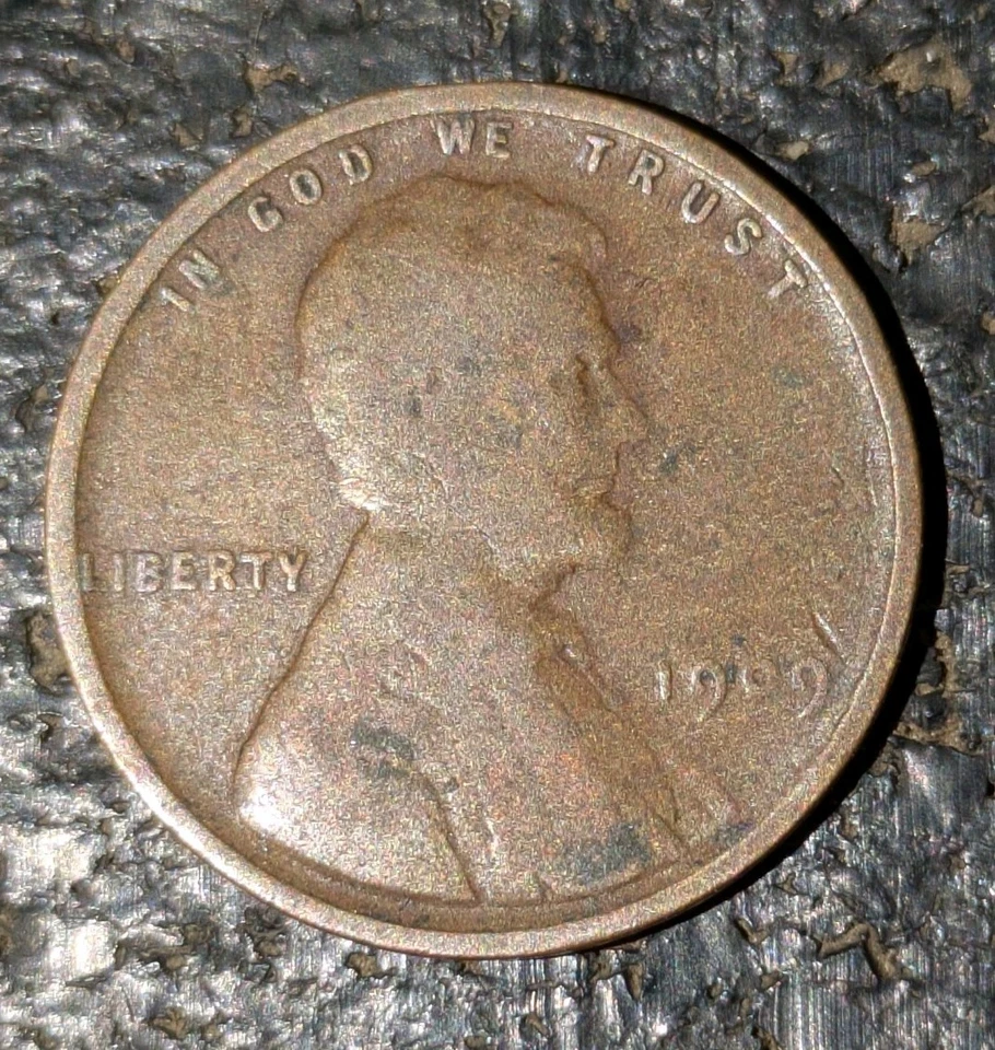 1909 1c Wheat Cent Good Condition Struck Through Grease Error Grease Filled - Image 4 of 4