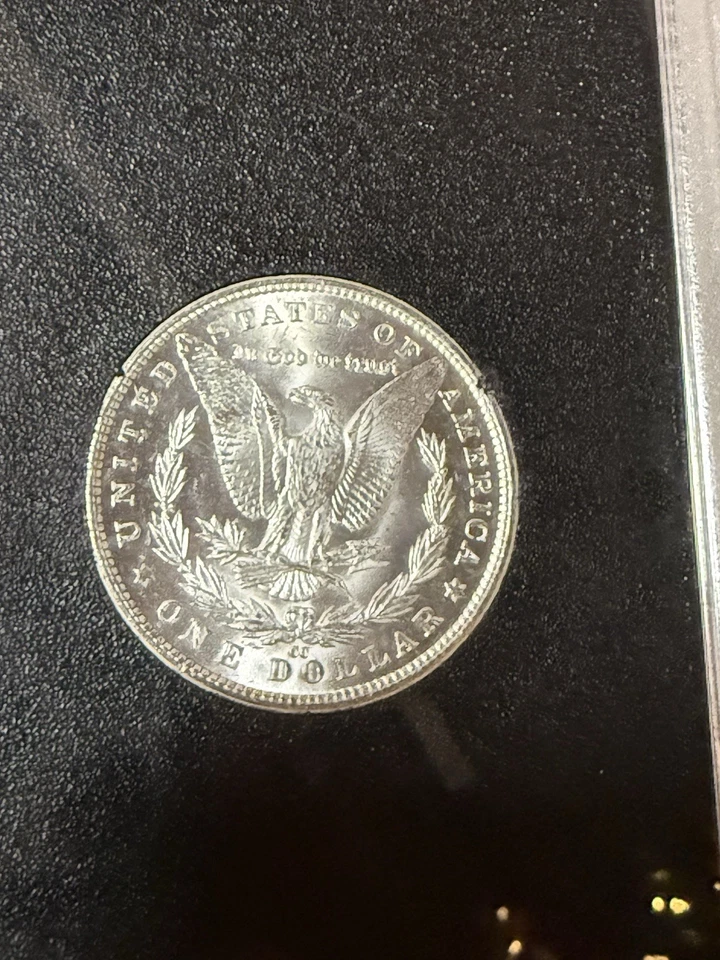 1883 Morgan Dollar Carson City Plata BU “¡Impresionante moneda!” Foto 4 de 4