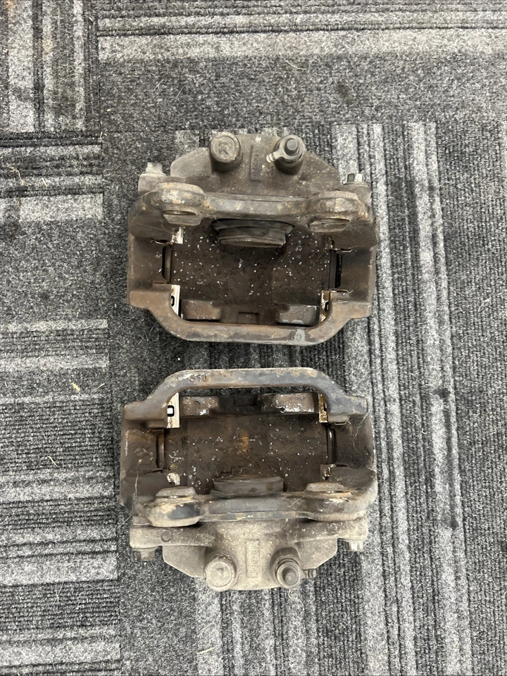 Pinza de freno trasera GM para Silverado 1500 Tahoe Yukon lado izquierdo del conductor OEM Foto 4 de 4