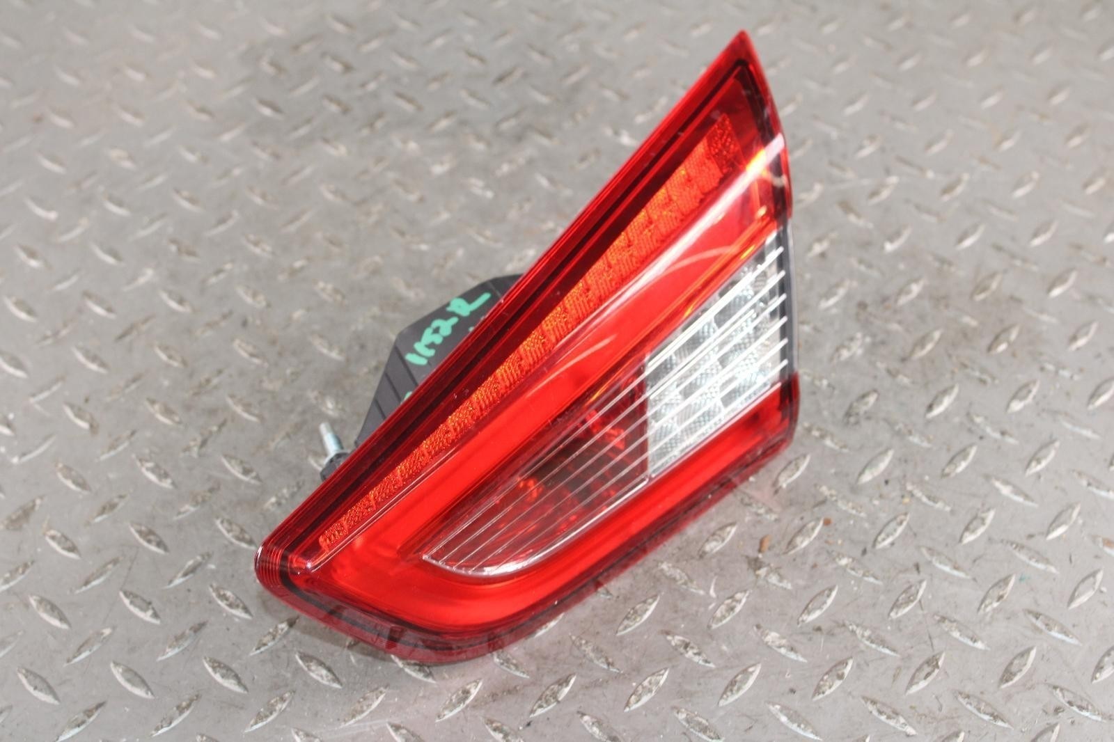 14-19 MASERATI GHIBLI Right RH Passenger Decklid Mounted Taillight Lens Unit OEM