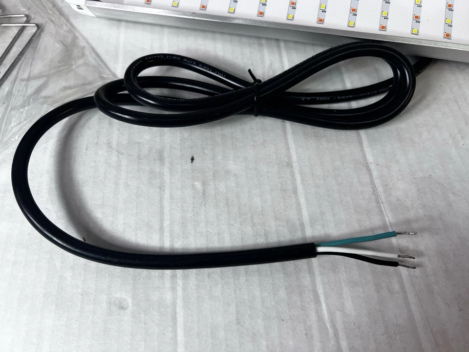 Feit Electric 14" 86W Full Spectrum LED Grow Light GLP14FS/HB/86W/LED - Image 3 of 4