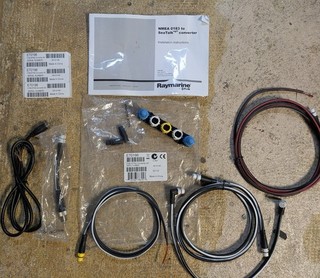 NOS Raymarine e70196 : NMEA 0183 to Seatalk NG converter kit