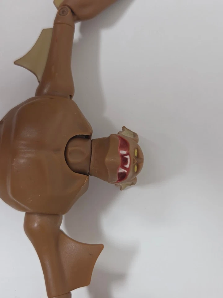 Экшн-фигурка Kenner 1993 DC Comics Man-Bat коричневая и желтовато-коричневая с синими брюками - Изображение 4 из 4