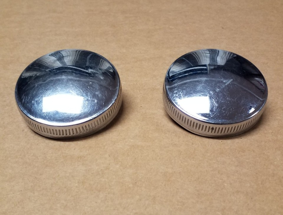 V-Twin Manufacturing Eaton Style Vented Gas Cap Set for HD EL