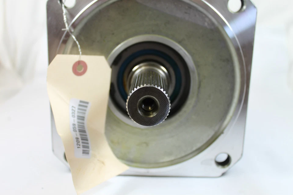 KUKA 1FK6100-8AF91-1ZZ9-Z S49 3.77kW Servo Motor **NNB** 9.5 Amps 3000/4200 RPM - Image 2 of 4