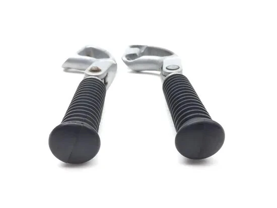 Left Right Set Passenger Peg Bracket 2002 Harley-Davidson V-Rod VRSCA 3232 x - Image 3 of 4