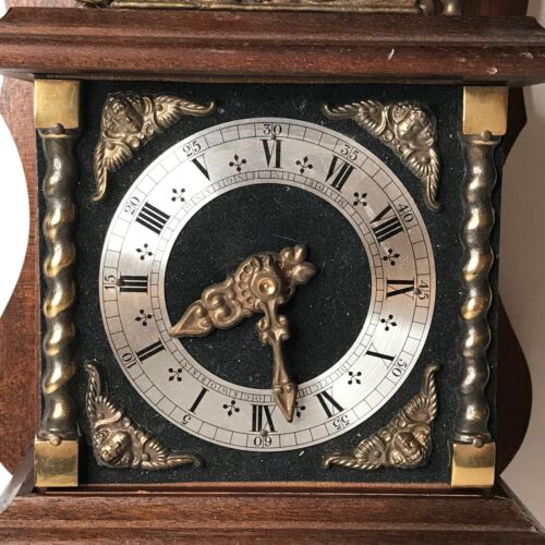 Reloj holandés funciona latón macizo y madera ornamentado hecho en Inglaterra - Imagen 2 de 24