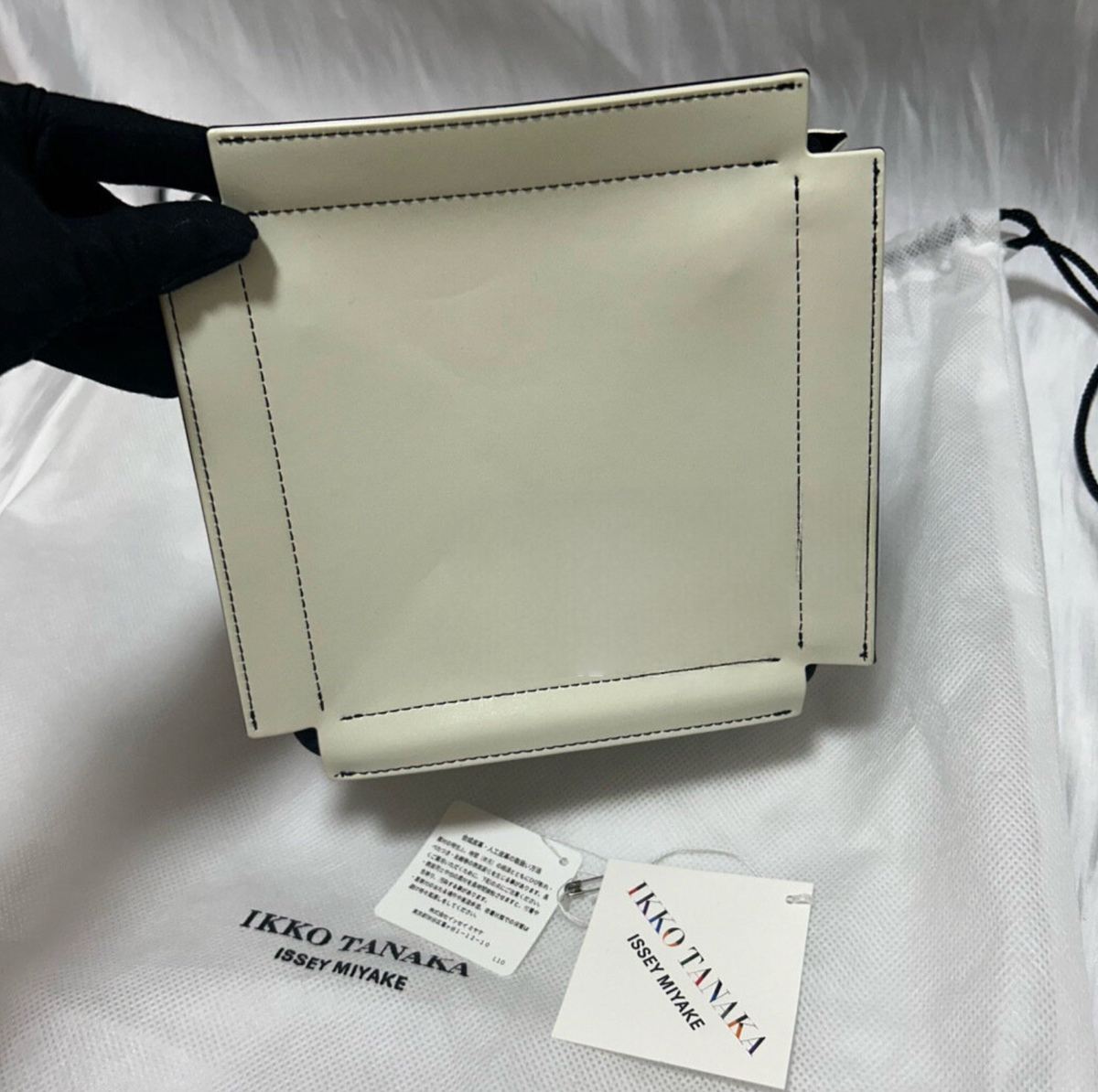 IKKO TANAKA ISSEY MIYAKE カードケース CARD CASE – ISSEY MIYAKE ONLINE STORE