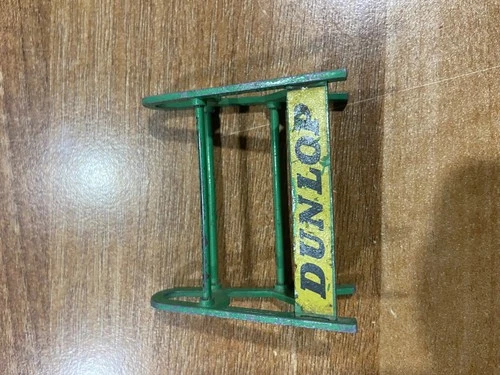 Dinky 786 Dunlop Tyre rack* original vintage *
