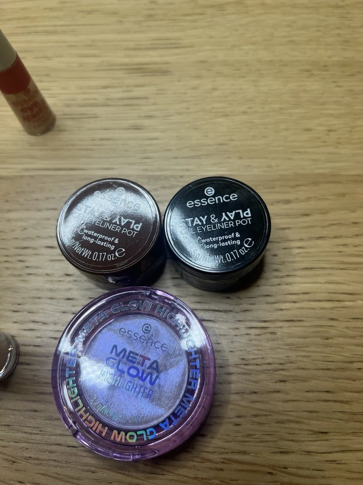 Essence Cosmetics Makeup bundle over 30 pieces, incredible value - Image 2 of 4