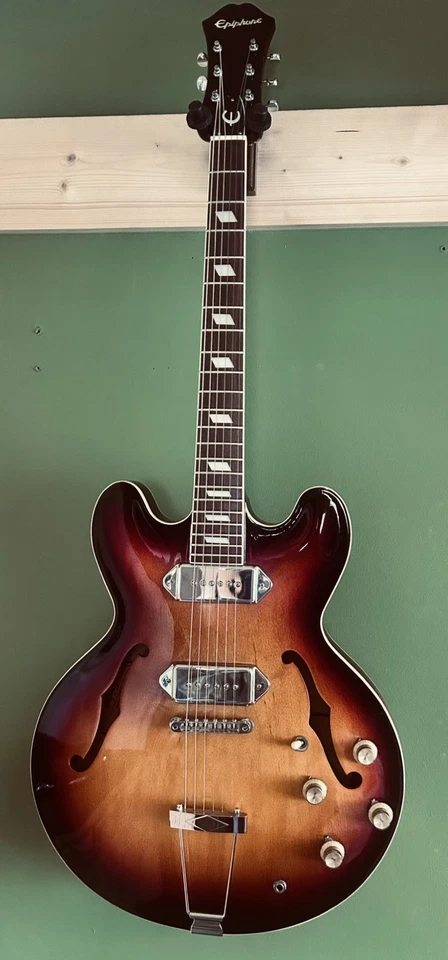 Epiphone Casino, photo 3 of 5