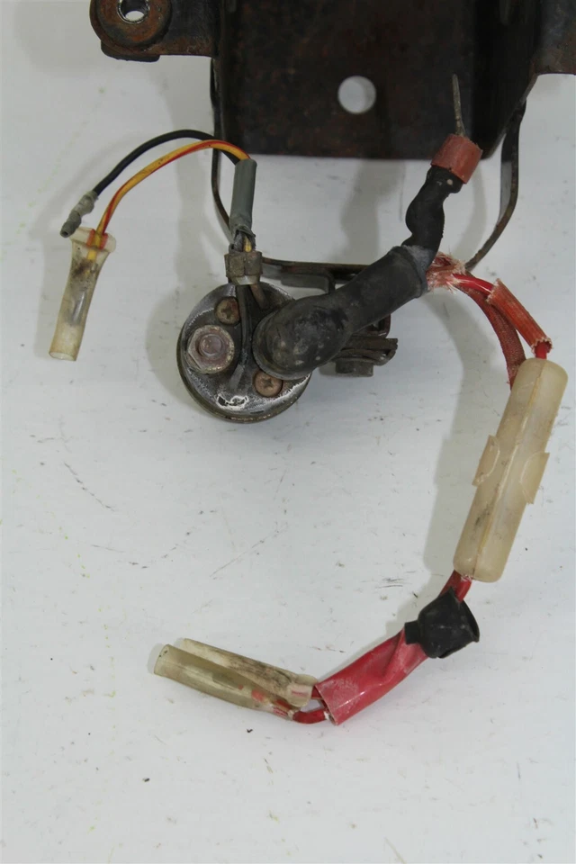 Honda CB175 1973 caja portabaterías  Foto 4 de 4