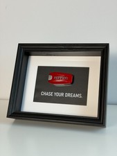 Chiave Ferrari decorazione parete/idea regalo legno nero fantasia "CHASE YOUR DREAMS".
