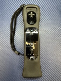 Boxed Nintendo Wii Sports Resort and Wii Remote Plus Console - Black With Games 