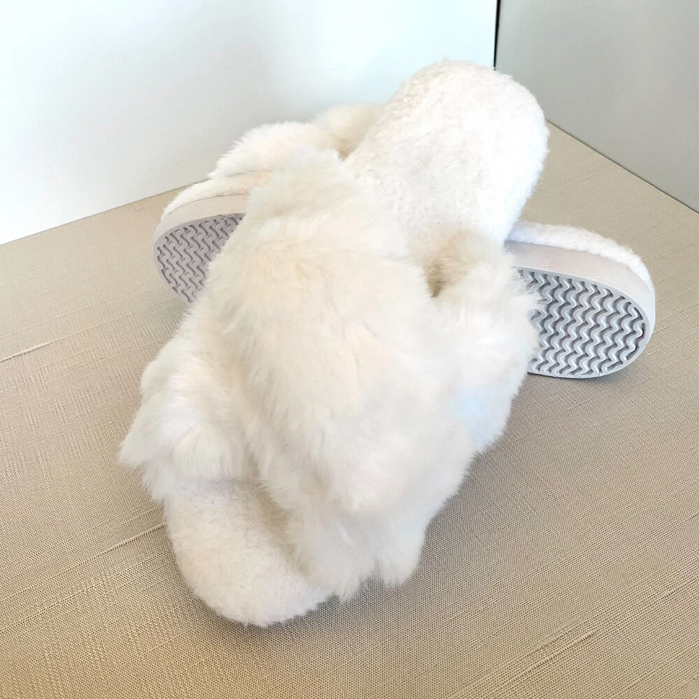 Top more than 150 white fuzzy slippers best - noithatsi.vn